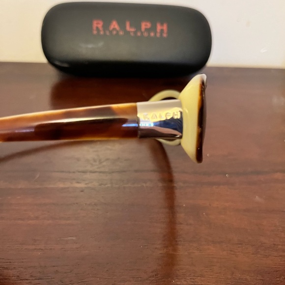Ralph Lauren two-tone sunglasses. - Picture 5 of 10
